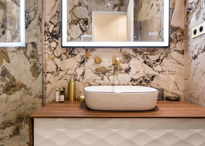 Modern - 2br 6p - Montorgueil